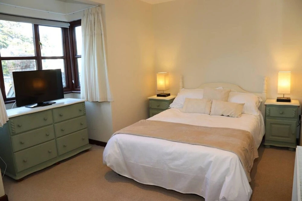 Beautiful 4-bed House, Polperro With Harbour Views