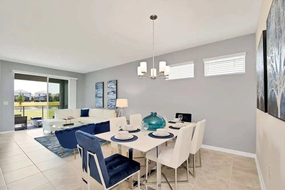 Posh and Spacious 3BD Condo With Patio, Pond View and Close to Disney! #3sl108