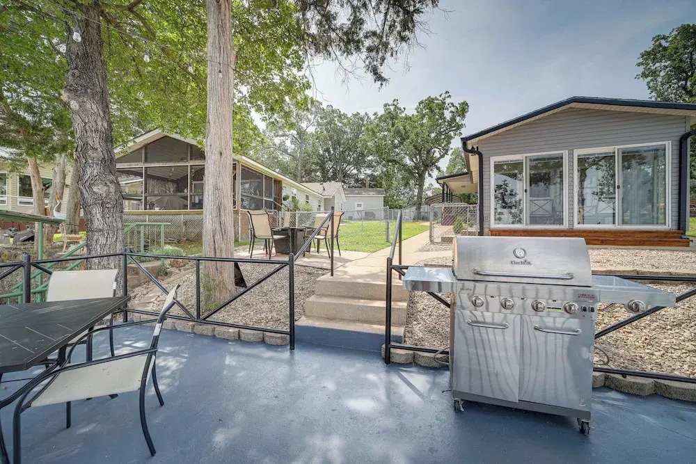 Waterfront Grove Retreat w/ Dock: 'cedar Ridge'