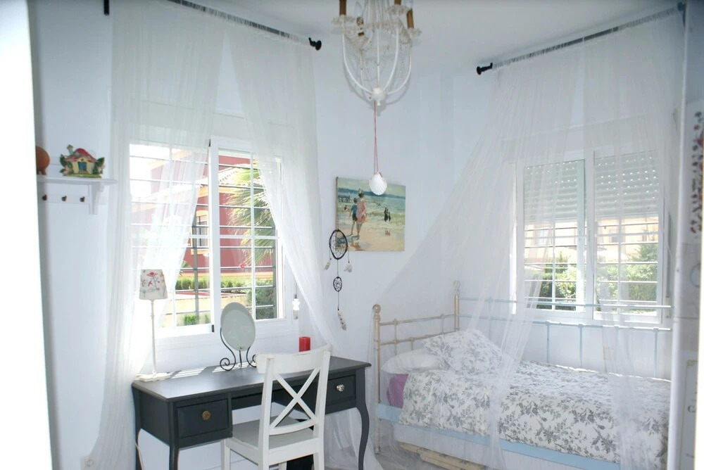 Villa With 4 Bedrooms in Tomares, With Private Pool, Enclosed Garden a