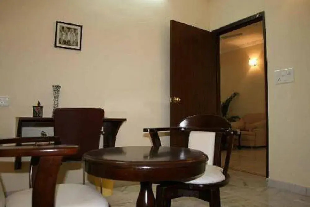 Swan Suites
