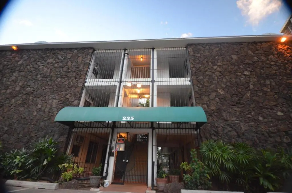 Kon Tiki 234 Renovated King Studio