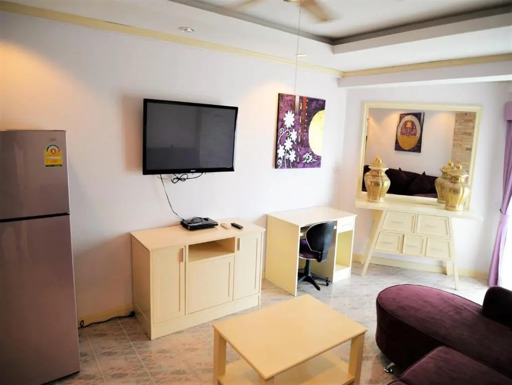 Jomtien beach condo 4th floor modern apartment