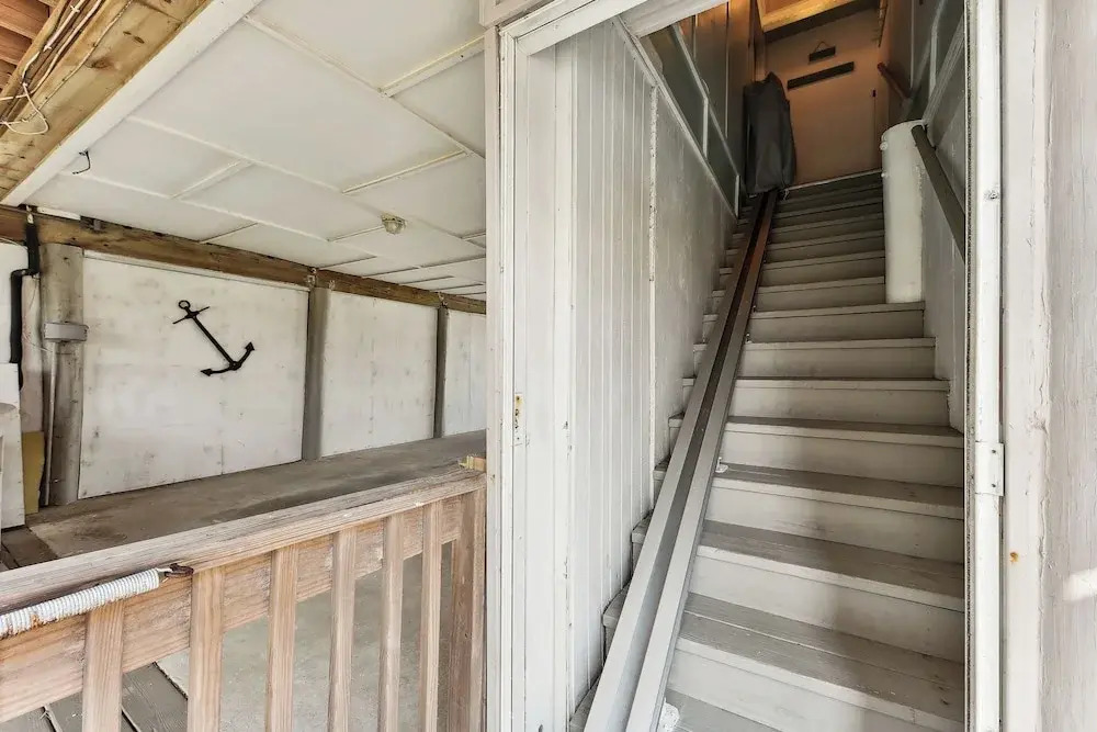 Fernandina Beach Vacation Rental: Steps to Beach!