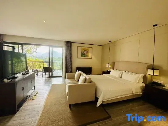 Watermark Promenade · Riverside Charm & Peak View Vacation Villa (Lijiang River Branch)