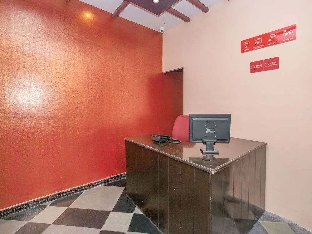 OYO 14430 Sunshine Grand