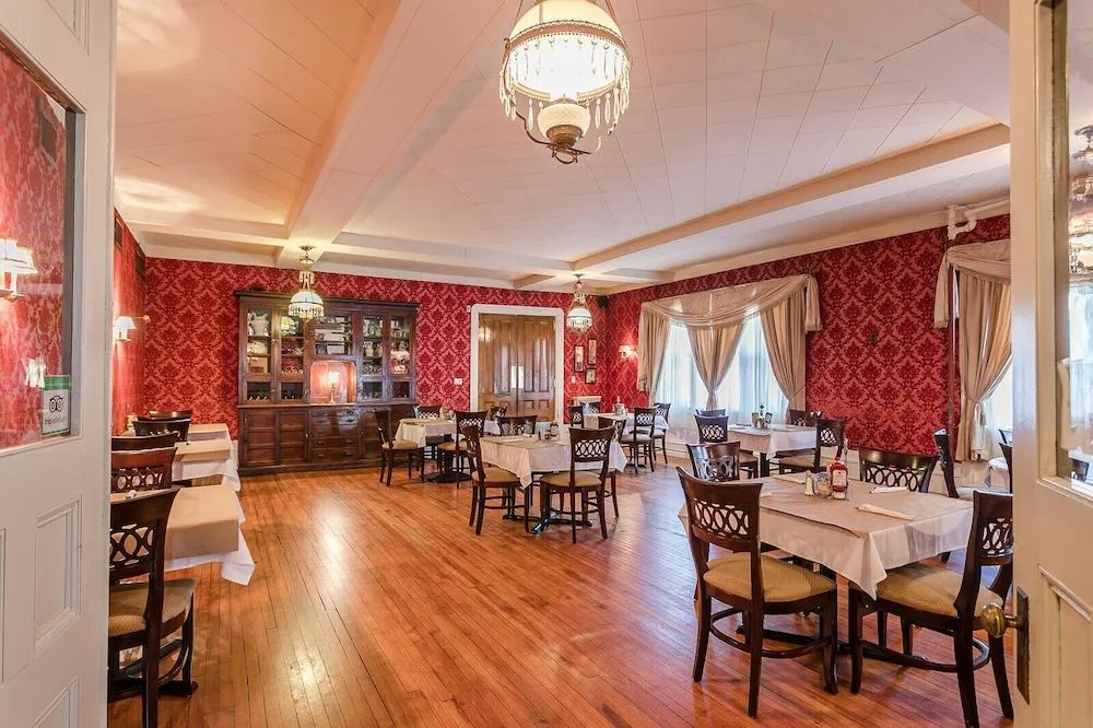 Naples Hotel
