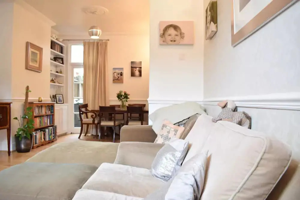 5 Bedroom Family Home Near Wimbledon