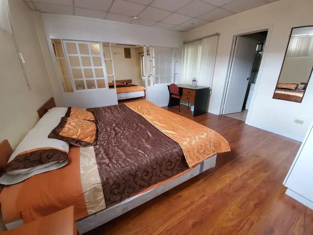 Mariscal Inn & Suites