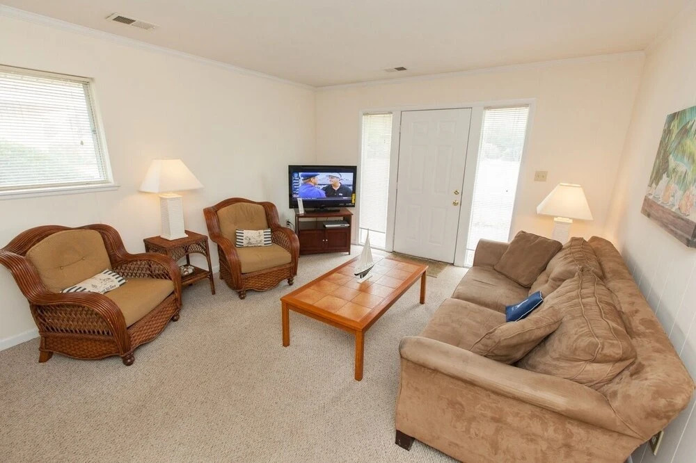Mai Kai 6A Condo With Bbq, a Block Away From North End Beach by Redawning