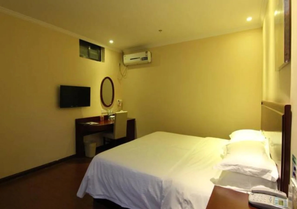 GreenTree Inn Jiangsu Yangzhou Jiangdu Bus Station Express Hotel