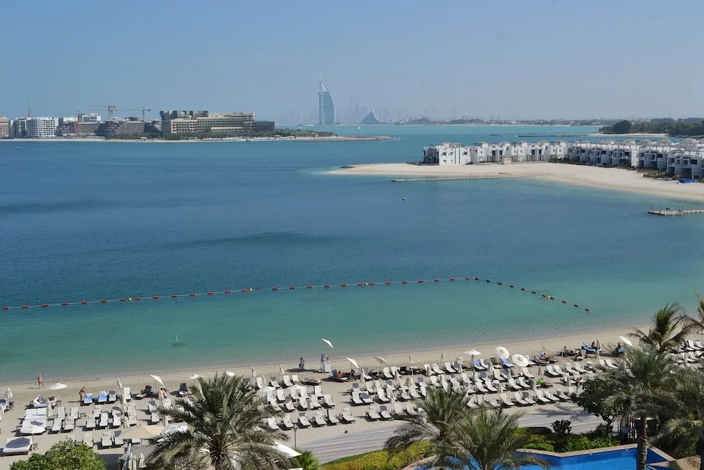Entire 1 Bedroom Apartment in the Prestigious Palk Jumeirah - NBT