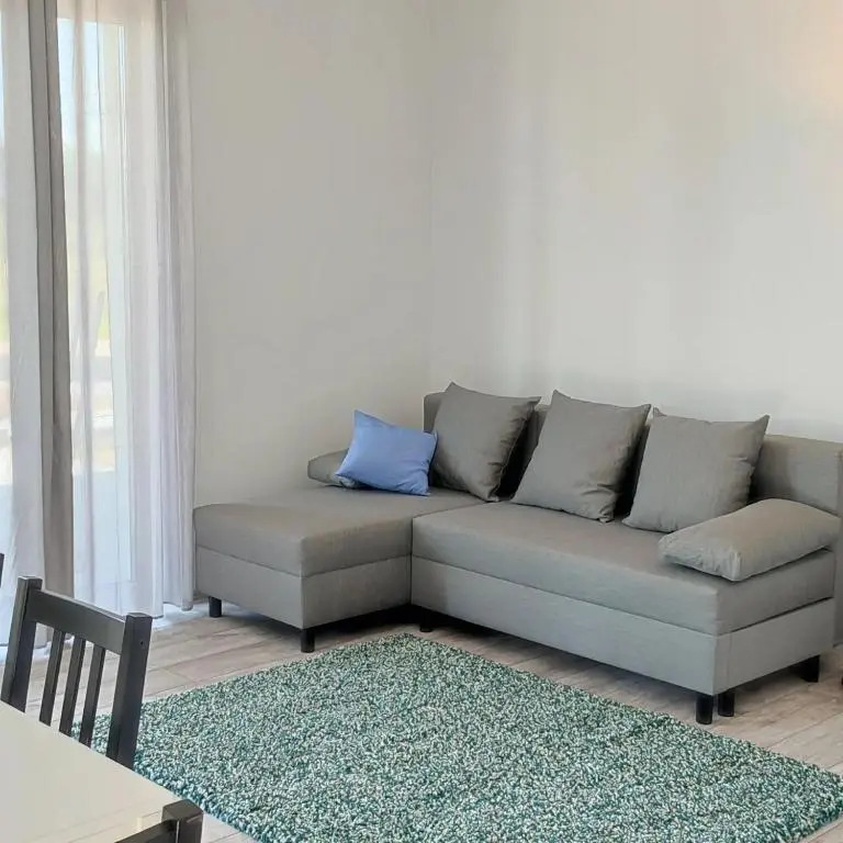 Apartamenty Wilga - spokojne miejsce z całorocznym zewnętrznym wspólnym jacuzzi, sauną i letnim basenem