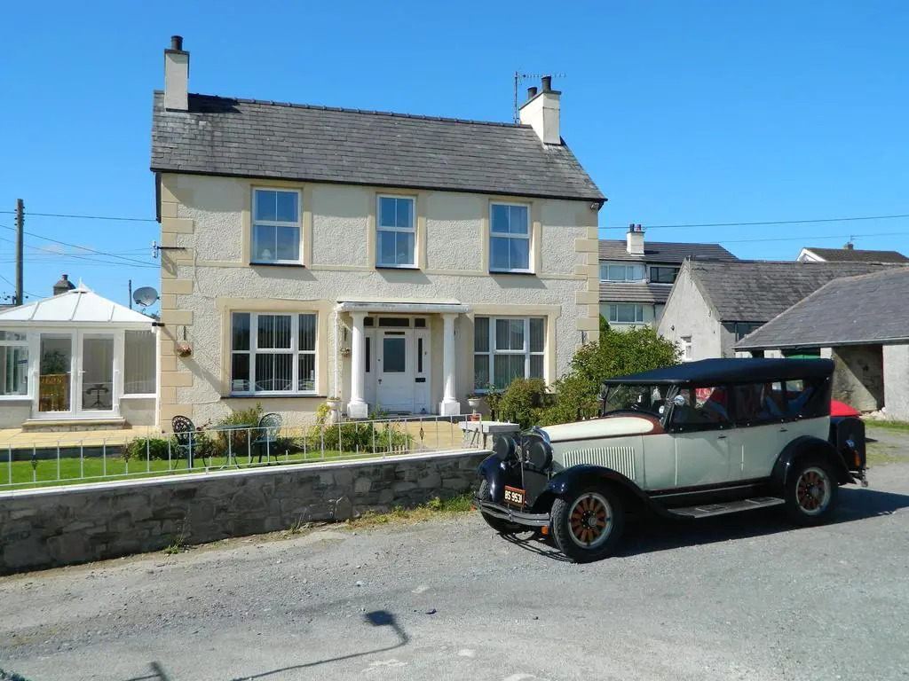 Taldrwst farmhouse guest house