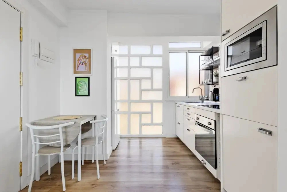 Stylish Stay With Pool & Sea Views
