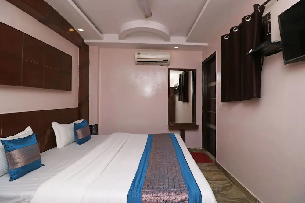 OYO 5494 Hotel Odeon Continental
