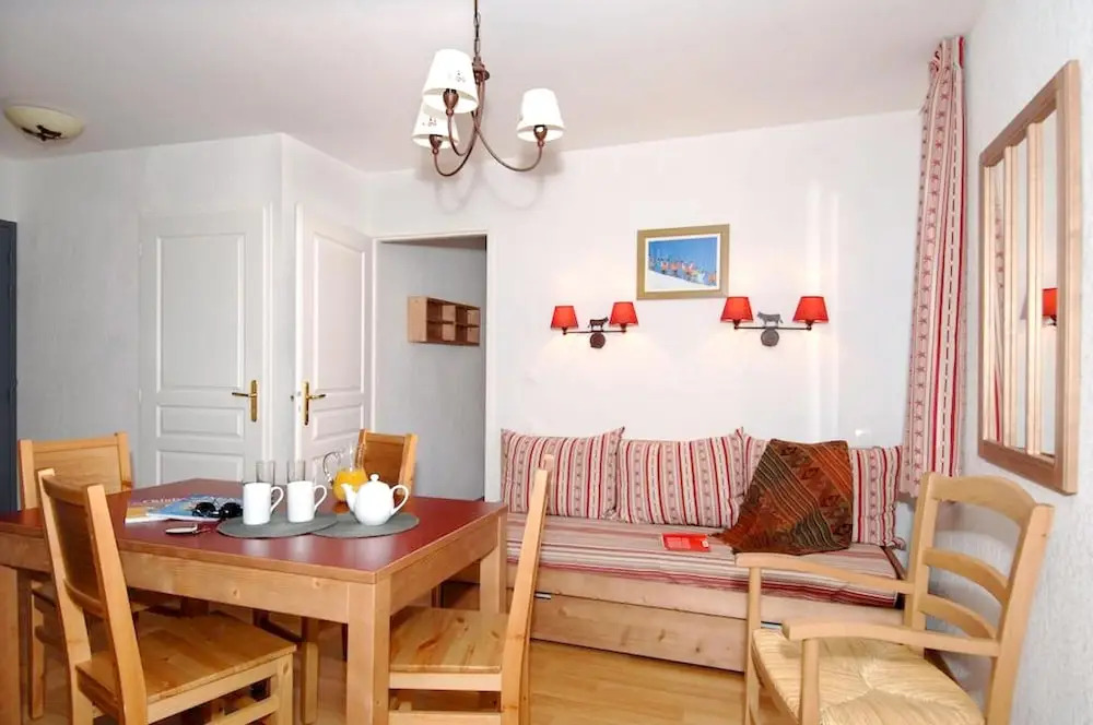 Apartment with 2 Bedrooms in Bagnères-De-Luchon - 18 Km From the Slopes