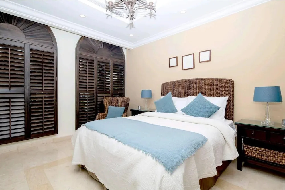 Beautiful 7 Bedrooms Villa A10