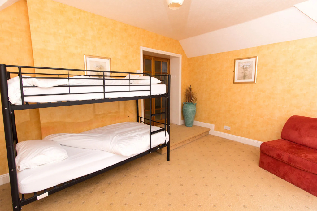 The Hadlow Manor Hotel