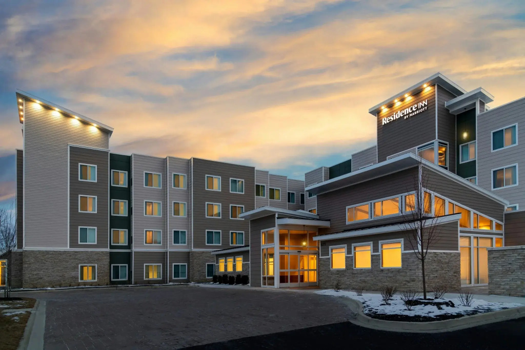 Holiday Inn Express & Suites - Detroit - Dearborn by IHG