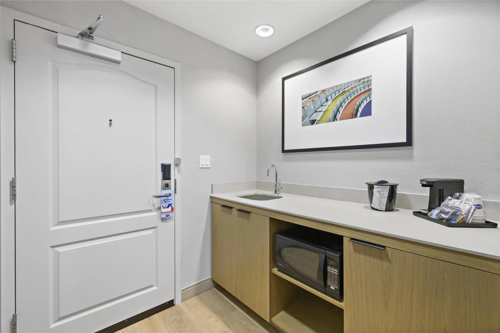 Hampton Inn & Suites Lancaster