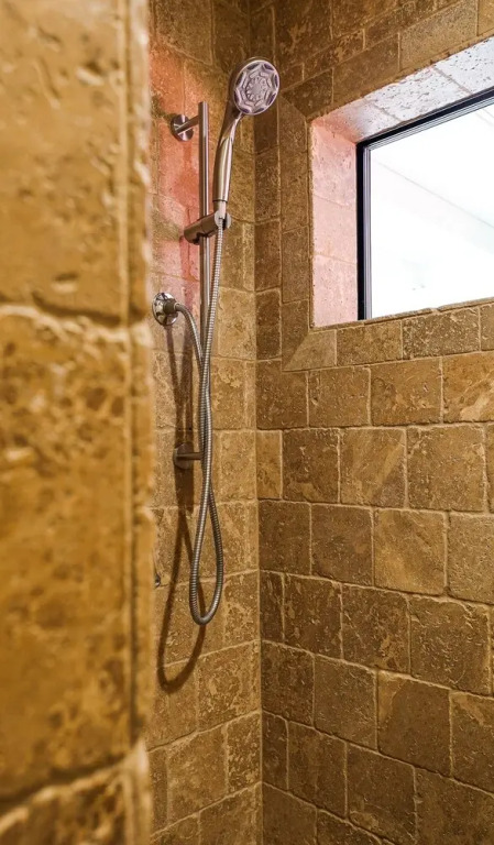 Heated Pool, Spa, & Garage! Near Kierland, shopping, dinning, & Scottsdale Quarter by RedAwning