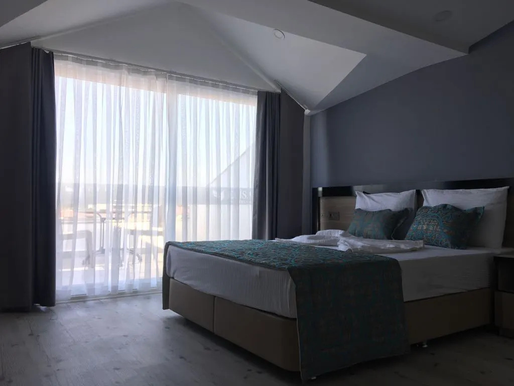 Elisa Hotel