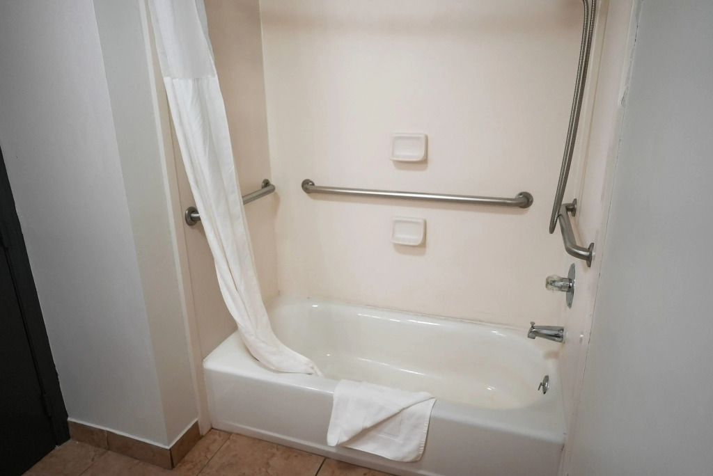 Ramada by Wyndham Tulsa Broken Arrow