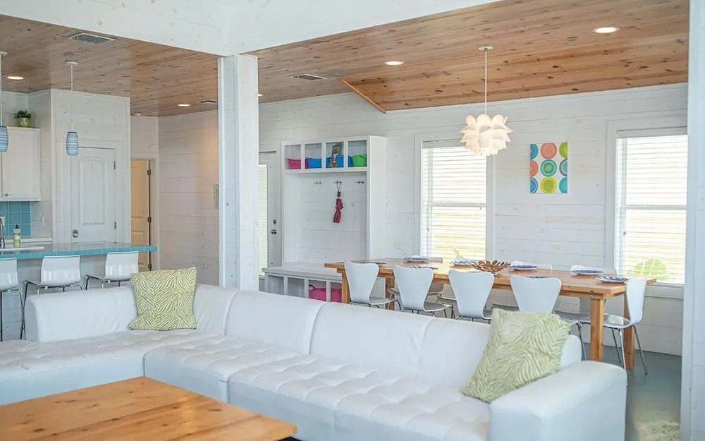 RePhil CanTina - 3 Br Home