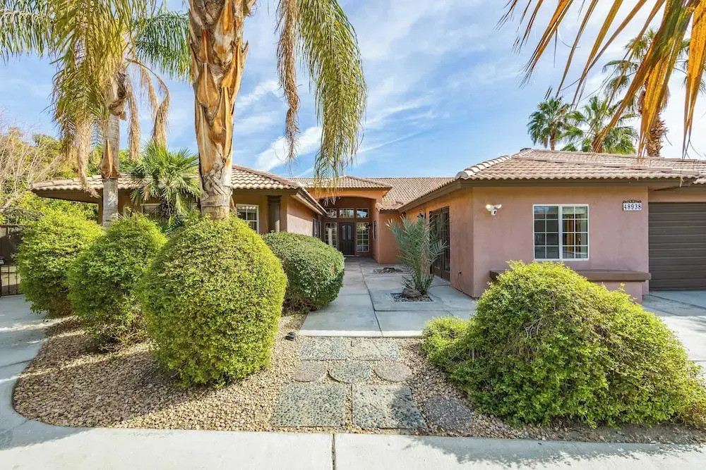 Luxury Oasis w/ Pool + Hot Tub, Fire Pit, Games & Big Yard Larrea by Avantstay