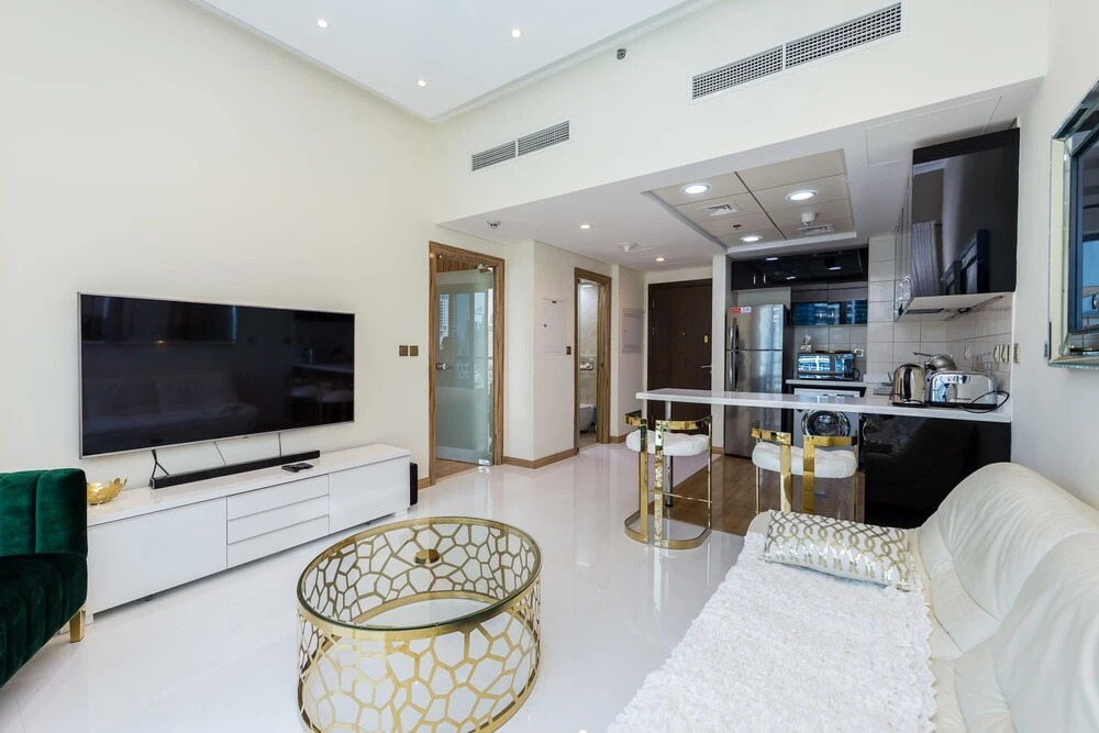 Deluxe Holiday Homes - Bay Central
