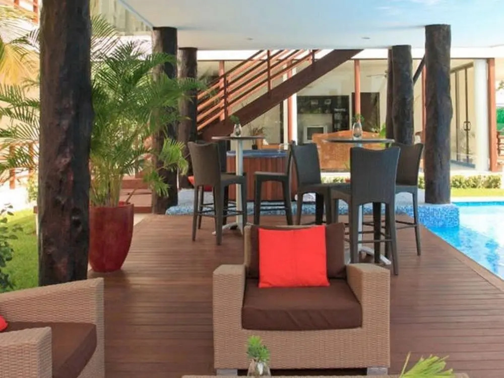 Radiant 2BR PH in private location by Happy Address