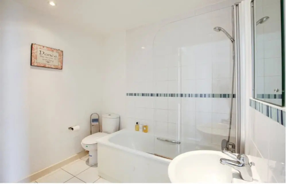 1 Bedroom Apartment in Bow With Spectacular Views
