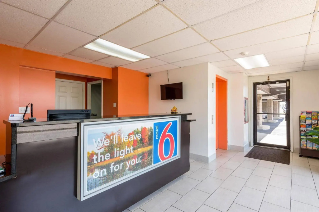 Budget Inn-Norfolk, VA - Oceanview
