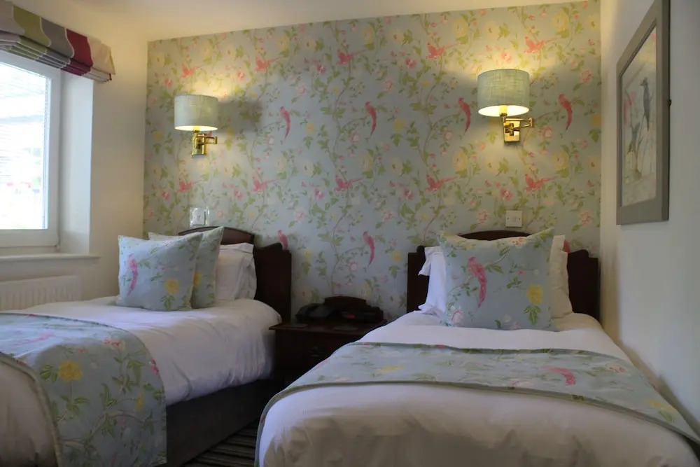 Roman Camp Inn