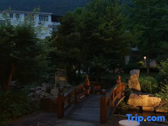 Yinying Mountain Villa