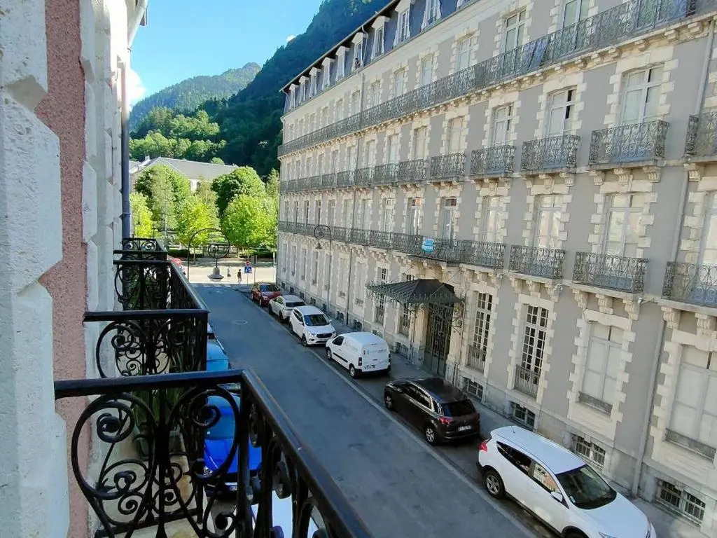 Appartement Cauterets, 3 pièces, 6 personnes - FR-1-234-279