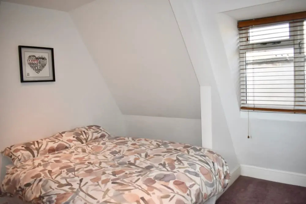 1 Bedroom Apartment Centrally Located in Brighton