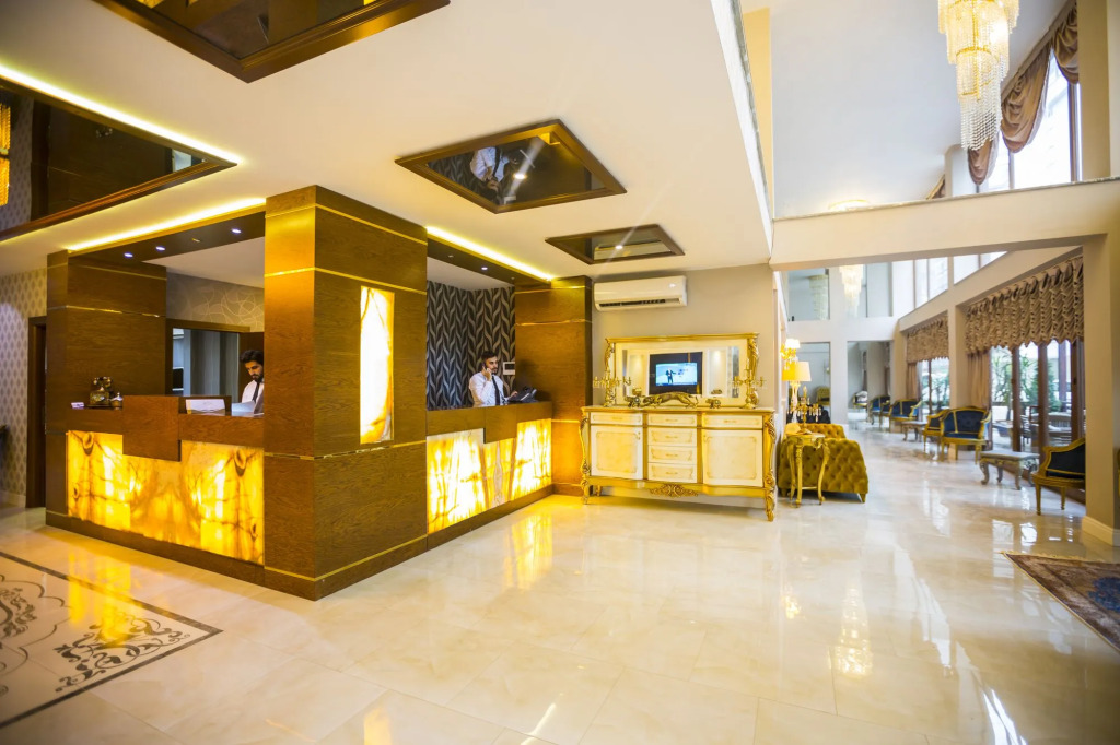 REAL KiNG SUiTE