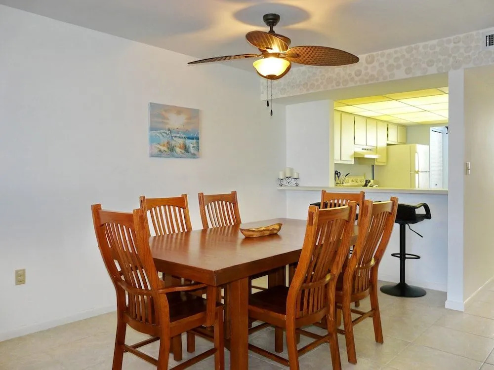 Beachfront Condo With Pool and Balcony Facing Beach