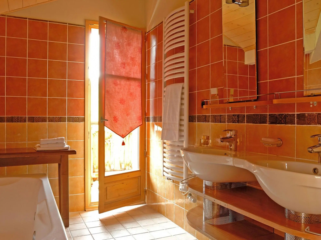 Luxury chalet with fireplace in the area of Alpe d'Huez