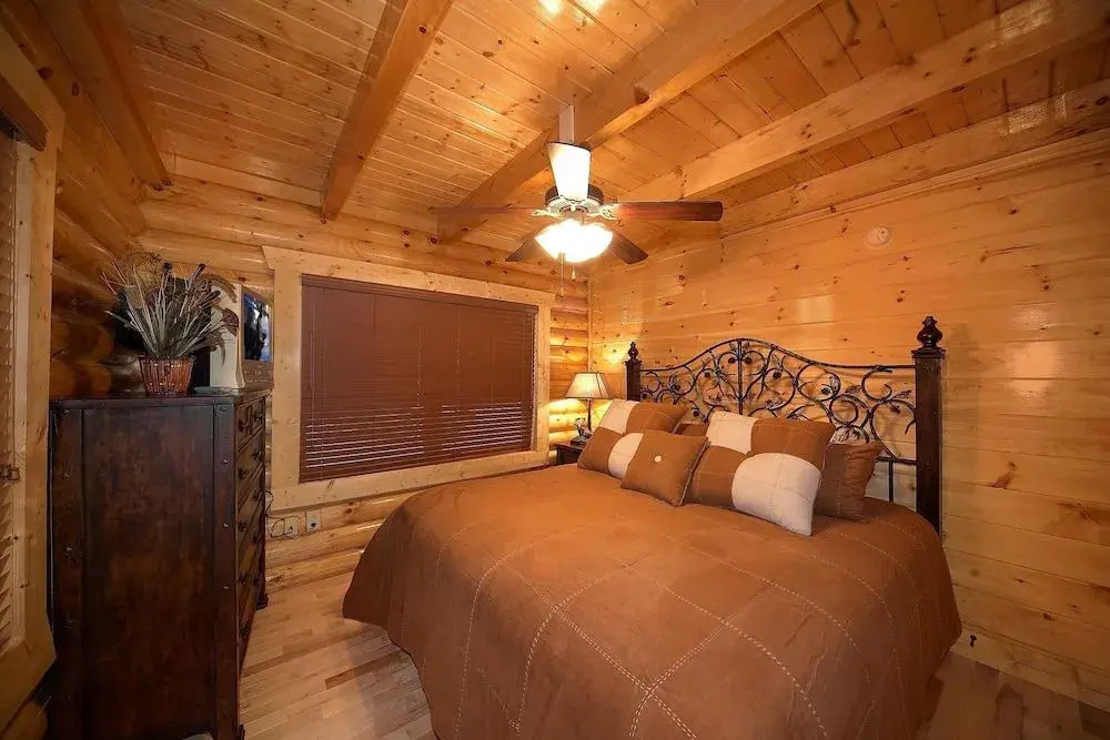 Bring your PETS Great Views Hot tub