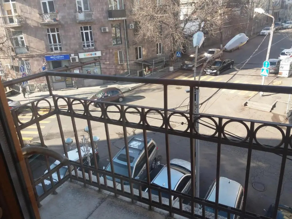 Demirjian Apt