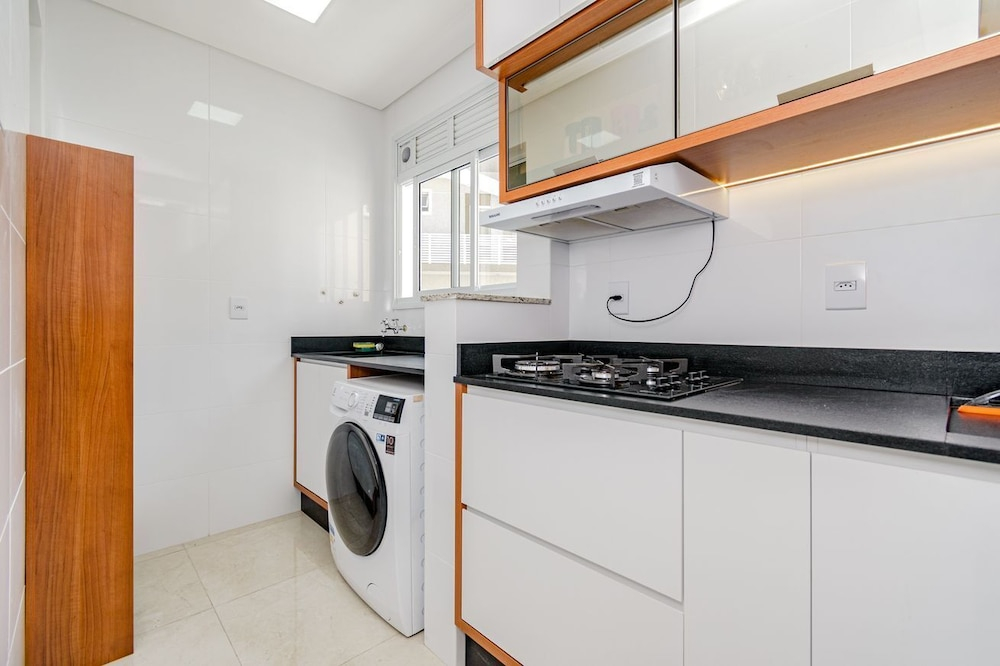 Apartamento c Churrasqueira e 2 Vagas nos Ingleses