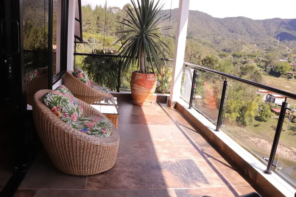 EL NiDO HOTEL GUATAPE
