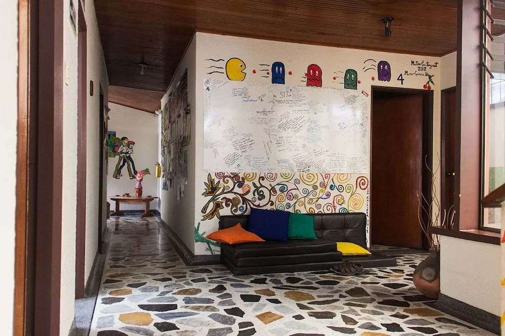 Casa En Llamas Hostal & Audio Bar - Armenia Eje cafetero