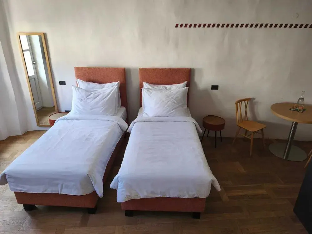 SMARTnoOK Rooms and Apartment