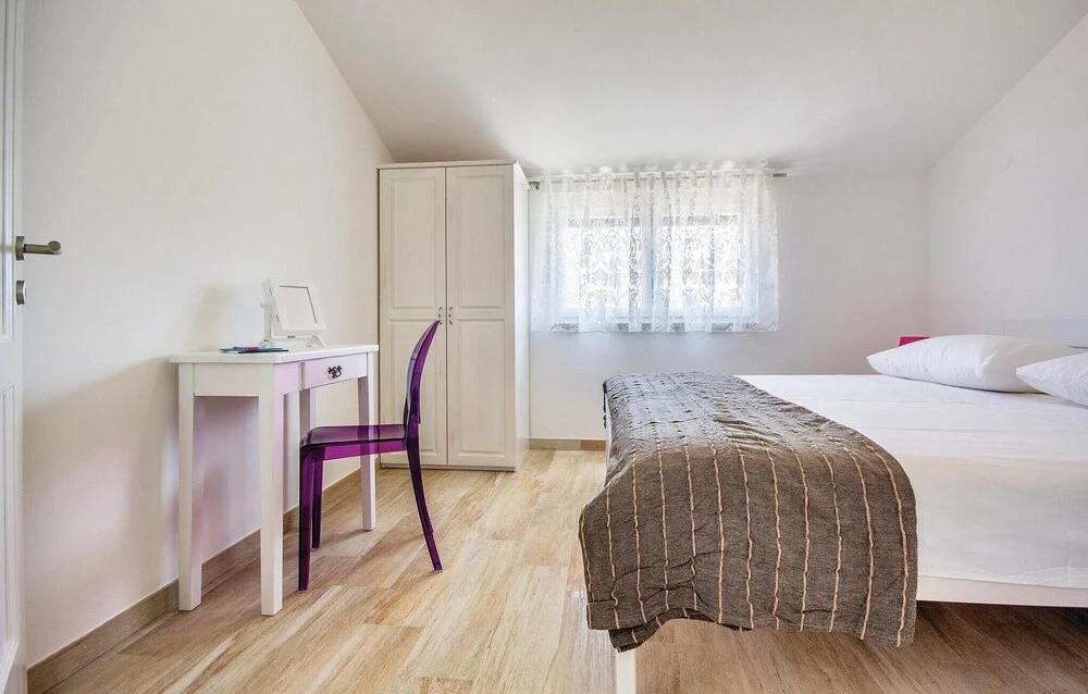 Awesome Home in Premantura With Wifi and 5 Bedrooms
