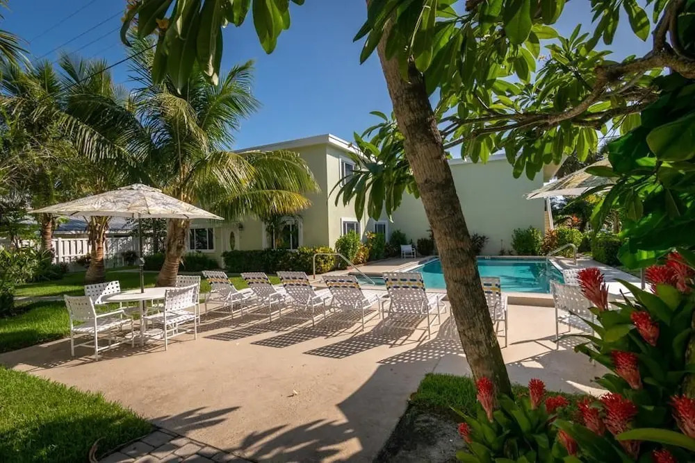 Palm Cay 4