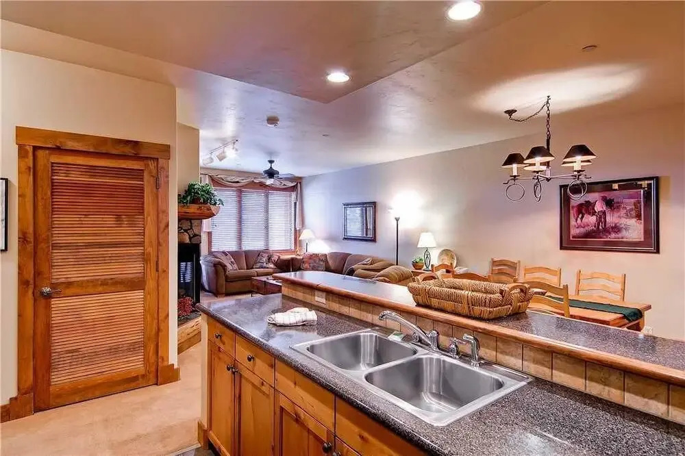 2103 Timberline Lodge, Trappeur's Crossing Apartment 2